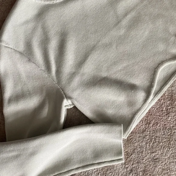 Zara | Light green long sleep crop top - Picture 4 of 4